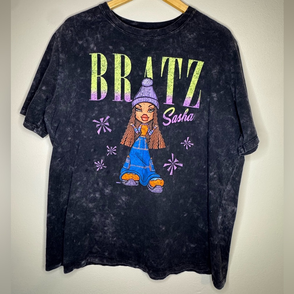 Bratz Sasha‎ Acid Wash Graphic T-Shirt Black XL